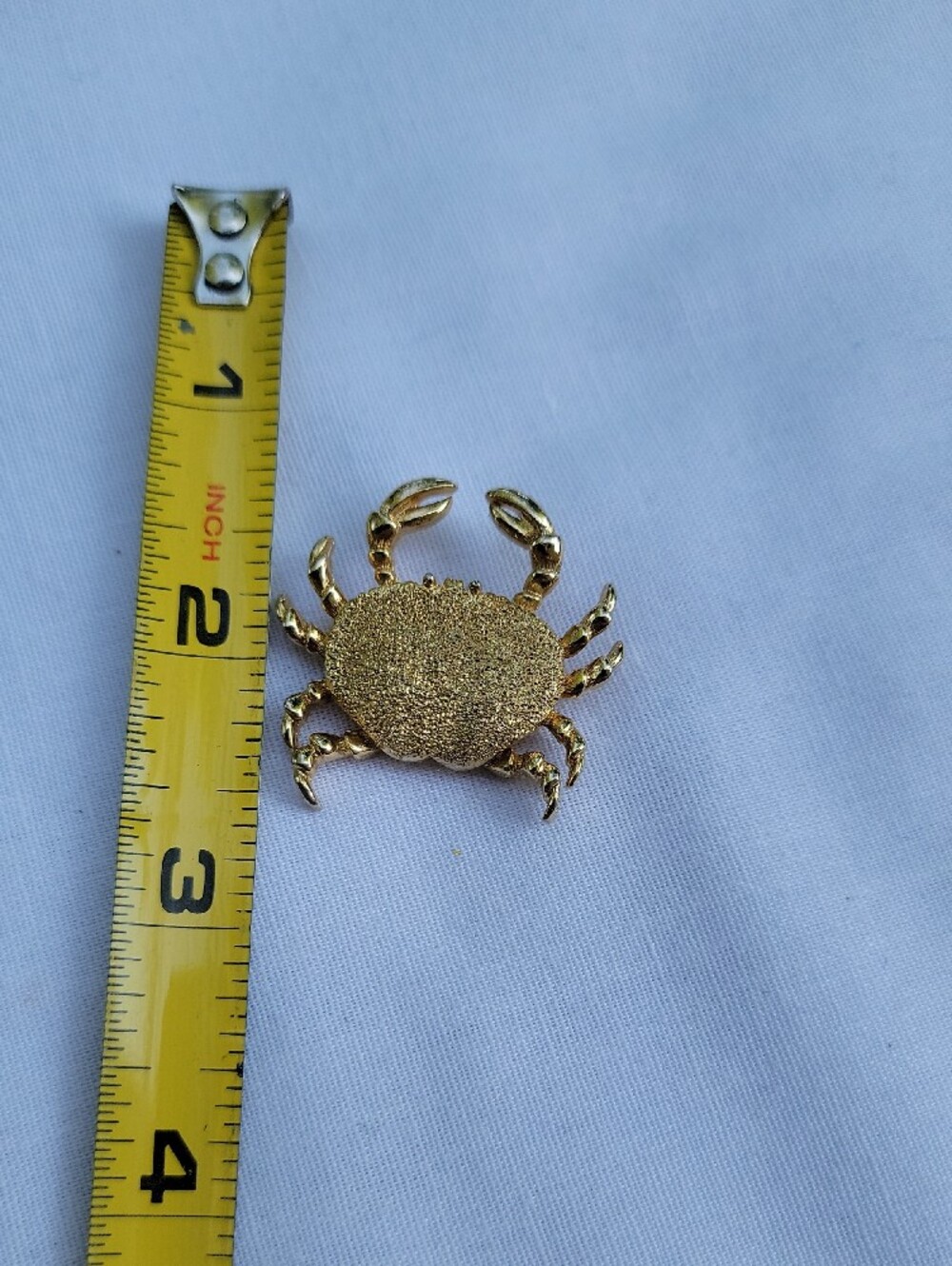 Vintage Gold Crab Pin Brooch - Textured Gold Tone Cute - Picture 4 of 5